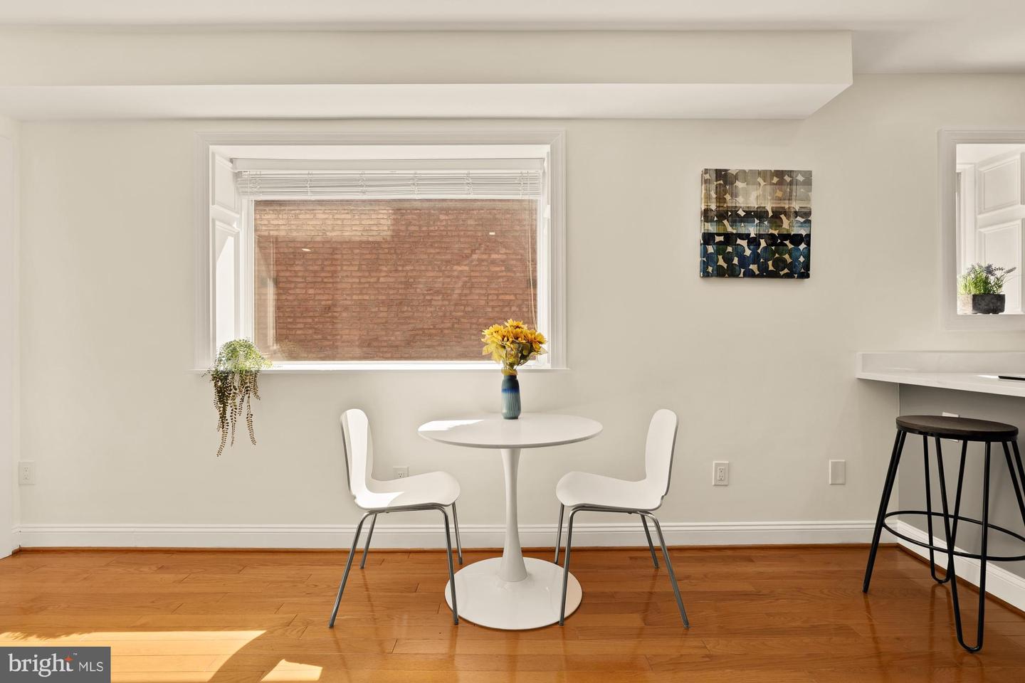 1125 12TH ST NW #31, WASHINGTON, District Of Columbia 20005, 1 Bedroom Bedrooms, 4 Rooms Rooms,1 BathroomBathrooms,Residential,For sale,1125 12TH ST NW #31,DCDC2221528 MLS # DCDC2221528