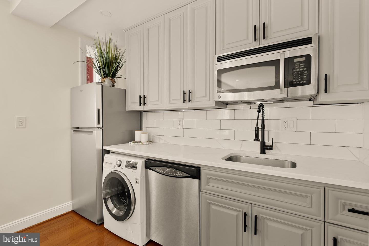 1125 12TH ST NW #31, WASHINGTON, District Of Columbia 20005, 1 Bedroom Bedrooms, 4 Rooms Rooms,1 BathroomBathrooms,Residential,For sale,1125 12TH ST NW #31,DCDC2221528 MLS # DCDC2221528