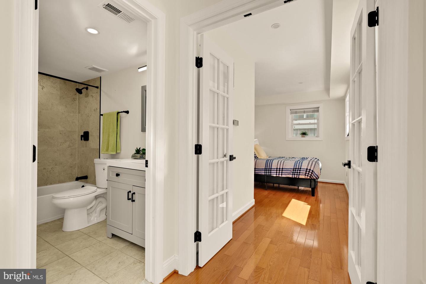 1125 12TH ST NW #31, WASHINGTON, District Of Columbia 20005, 1 Bedroom Bedrooms, 4 Rooms Rooms,1 BathroomBathrooms,Residential,For sale,1125 12TH ST NW #31,DCDC2221528 MLS # DCDC2221528