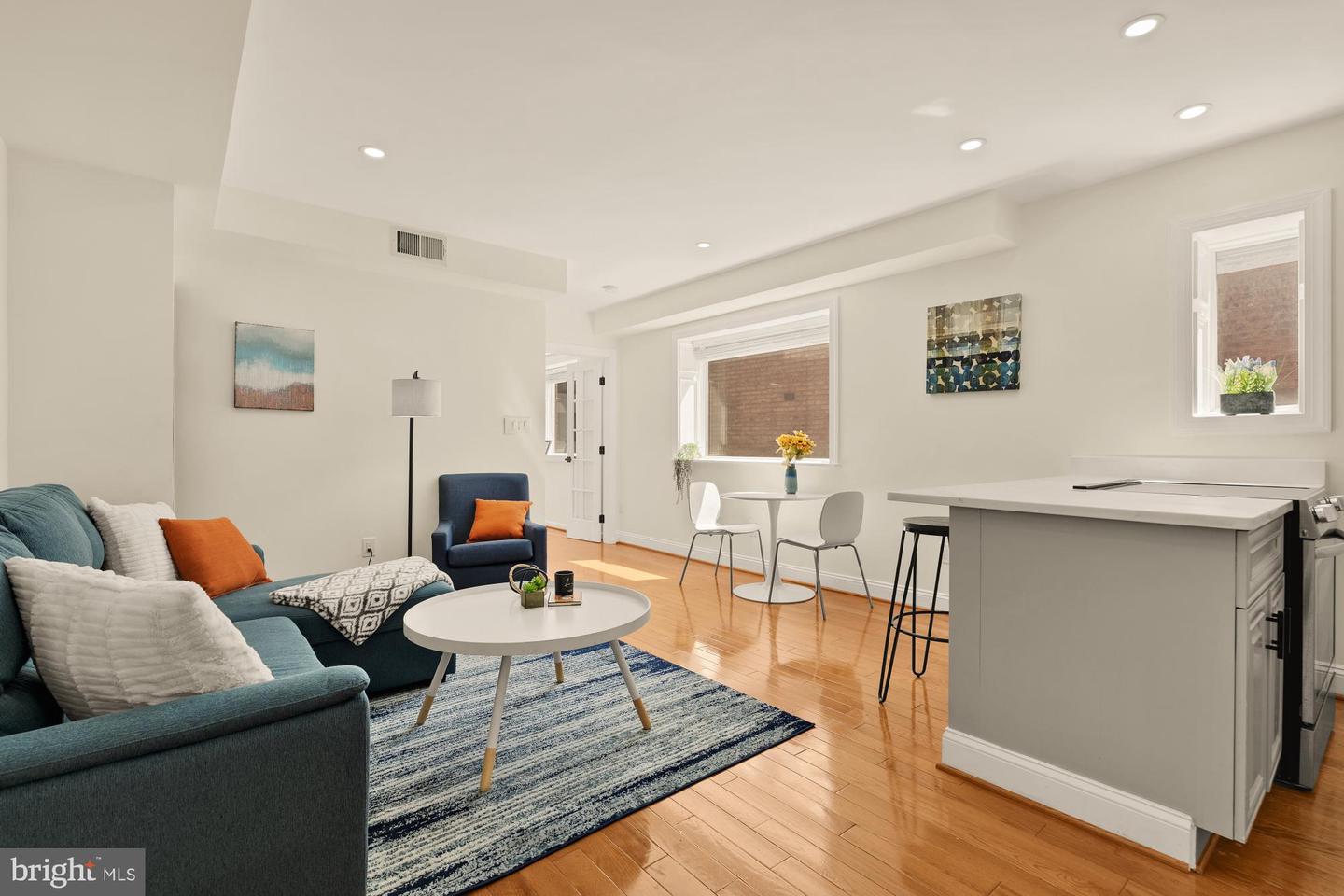 1125 12TH ST NW #31, WASHINGTON, District Of Columbia 20005, 1 Bedroom Bedrooms, 4 Rooms Rooms,1 BathroomBathrooms,Residential,For sale,1125 12TH ST NW #31,DCDC2221528 MLS # DCDC2221528