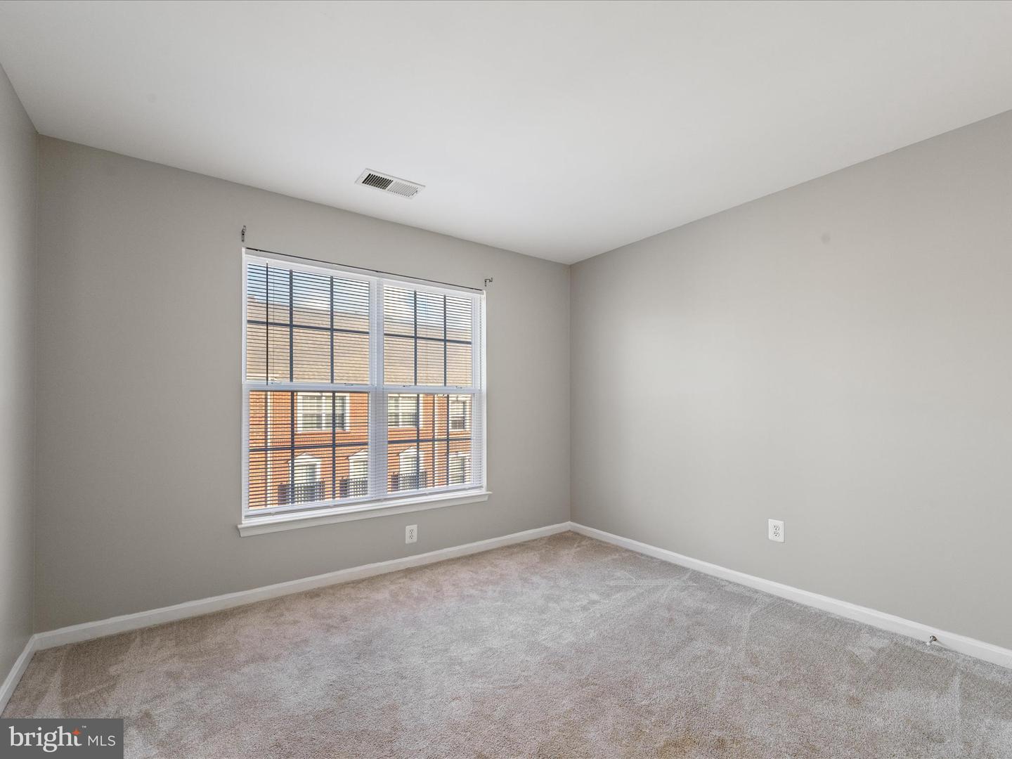 19408 SUSQUEHANNA SQ, LEESBURG, Virginia 20176, 3 Bedrooms Bedrooms, ,2 BathroomsBathrooms,Residential,For sale,19408 SUSQUEHANNA SQ,VALO2106584 MLS # VALO2106584