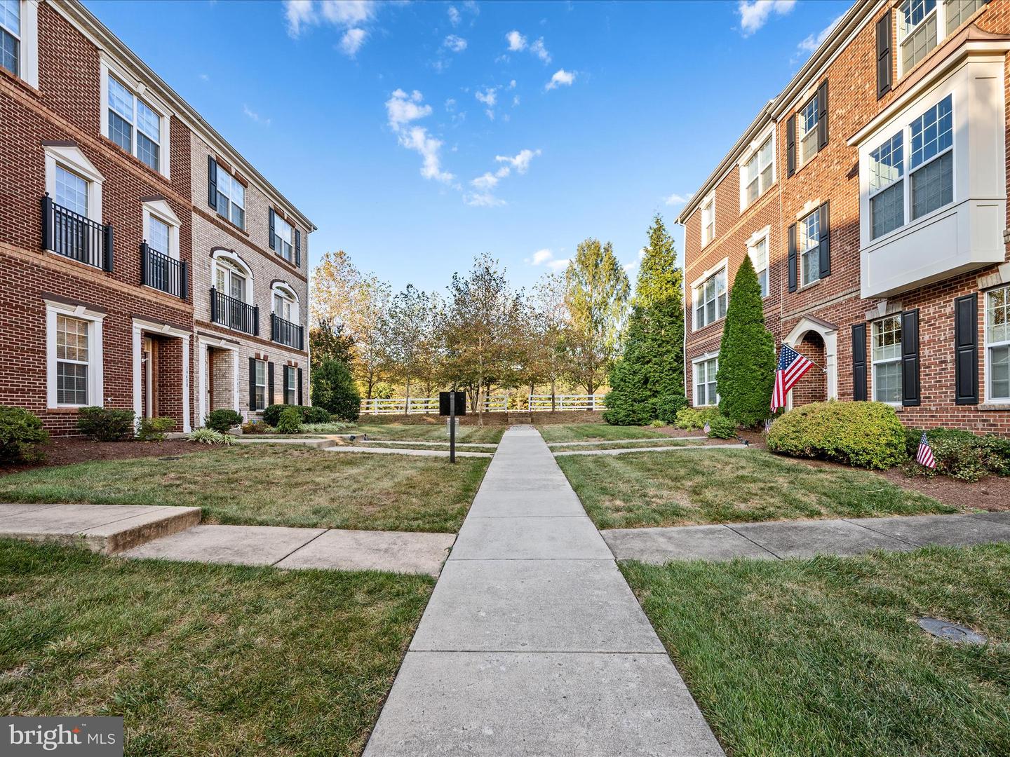 19408 SUSQUEHANNA SQ, LEESBURG, Virginia 20176, 3 Bedrooms Bedrooms, ,2 BathroomsBathrooms,Residential,For sale,19408 SUSQUEHANNA SQ,VALO2106584 MLS # VALO2106584