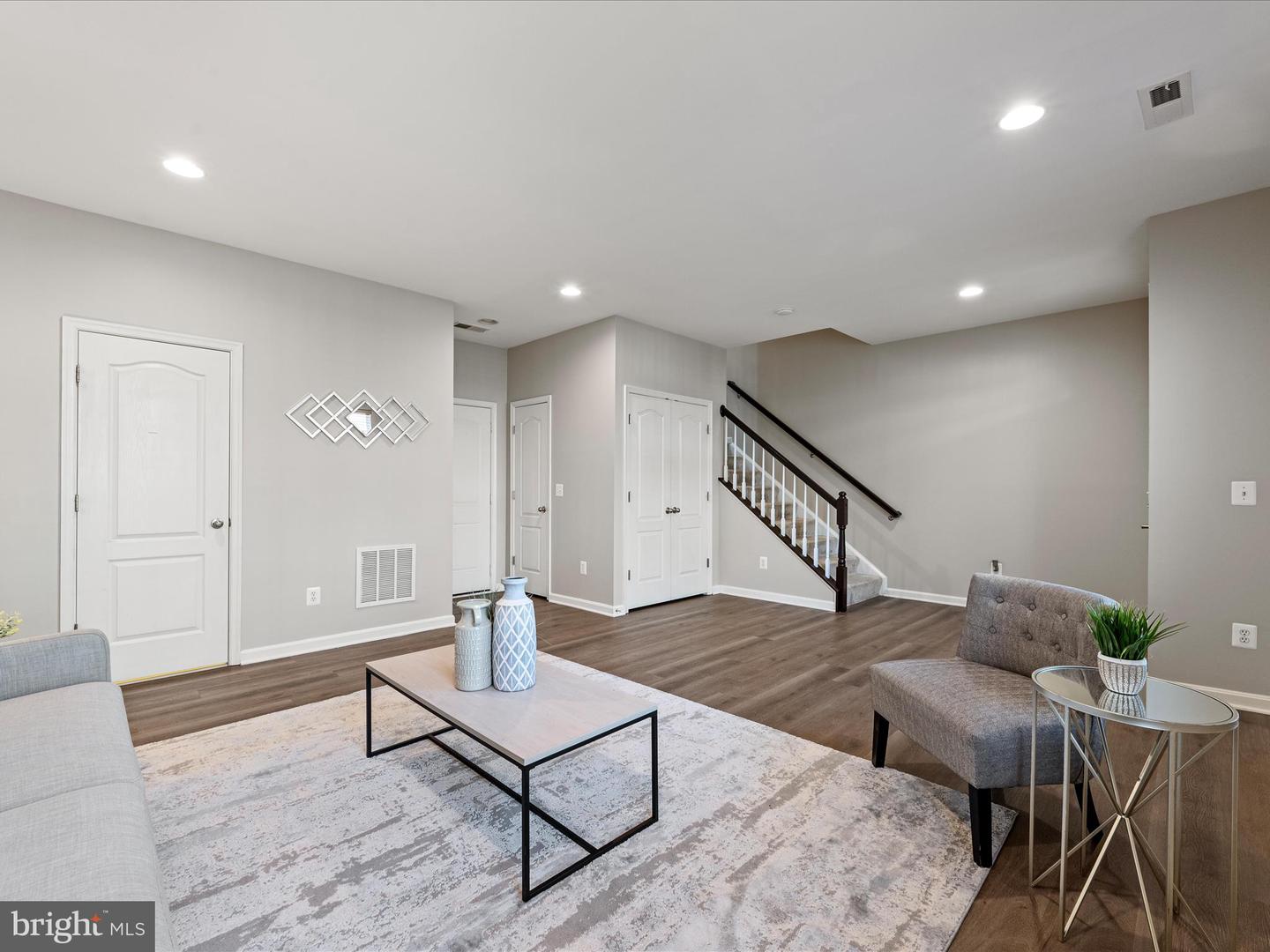 19408 SUSQUEHANNA SQ, LEESBURG, Virginia 20176, 3 Bedrooms Bedrooms, ,2 BathroomsBathrooms,Residential,For sale,19408 SUSQUEHANNA SQ,VALO2106584 MLS # VALO2106584