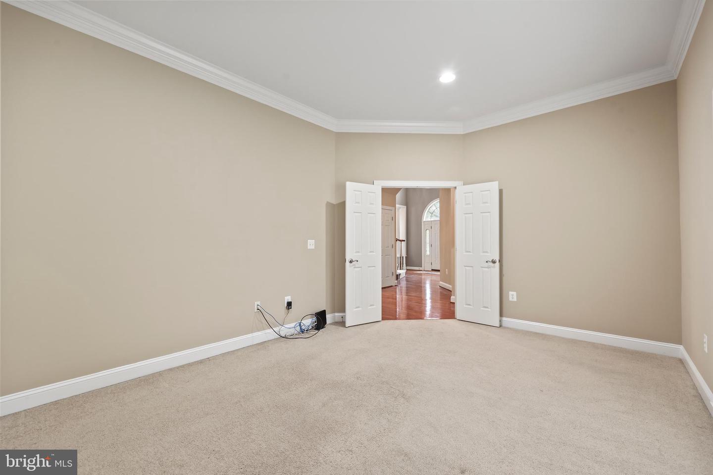 1019 E KENSINGTON CIR, FREDERICKSBURG, Virginia 22401, 5 Bedrooms Bedrooms, ,4 BathroomsBathrooms,Residential,For sale,1019 E KENSINGTON CIR,VAFB2008946 MLS # VAFB2008946