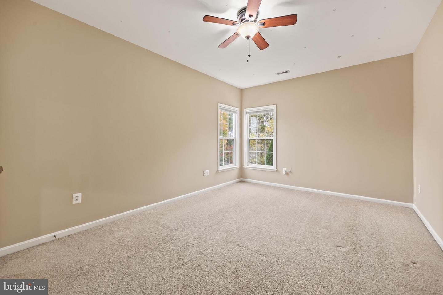 1019 E KENSINGTON CIR, FREDERICKSBURG, Virginia 22401, 5 Bedrooms Bedrooms, ,4 BathroomsBathrooms,Residential,For sale,1019 E KENSINGTON CIR,VAFB2008946 MLS # VAFB2008946