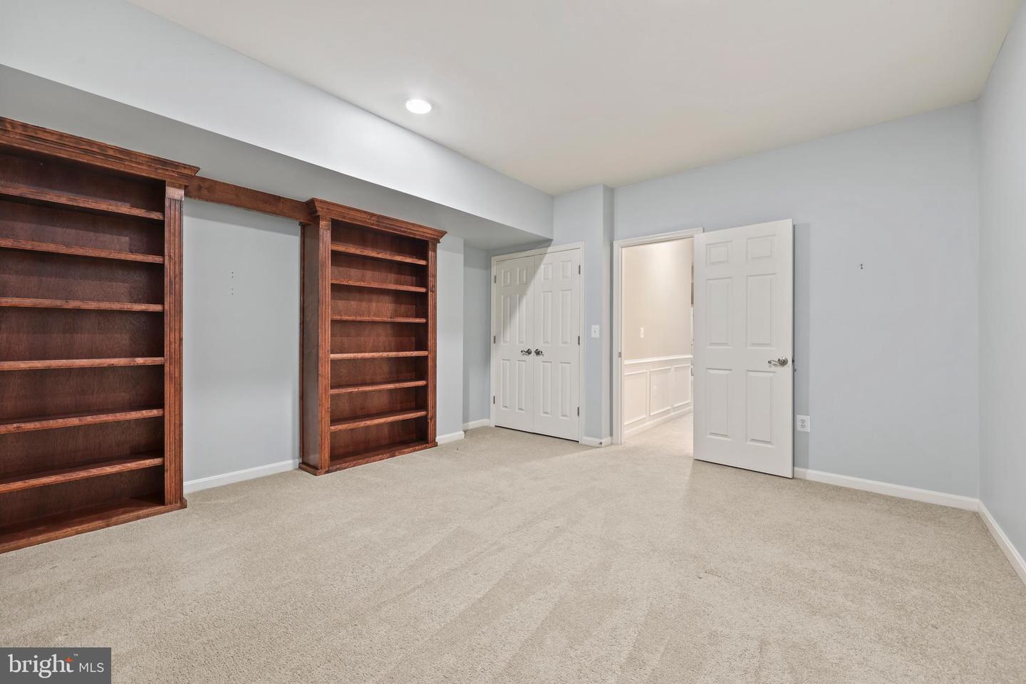 1019 E KENSINGTON CIR, FREDERICKSBURG, Virginia 22401, 5 Bedrooms Bedrooms, ,4 BathroomsBathrooms,Residential,For sale,1019 E KENSINGTON CIR,VAFB2008946 MLS # VAFB2008946