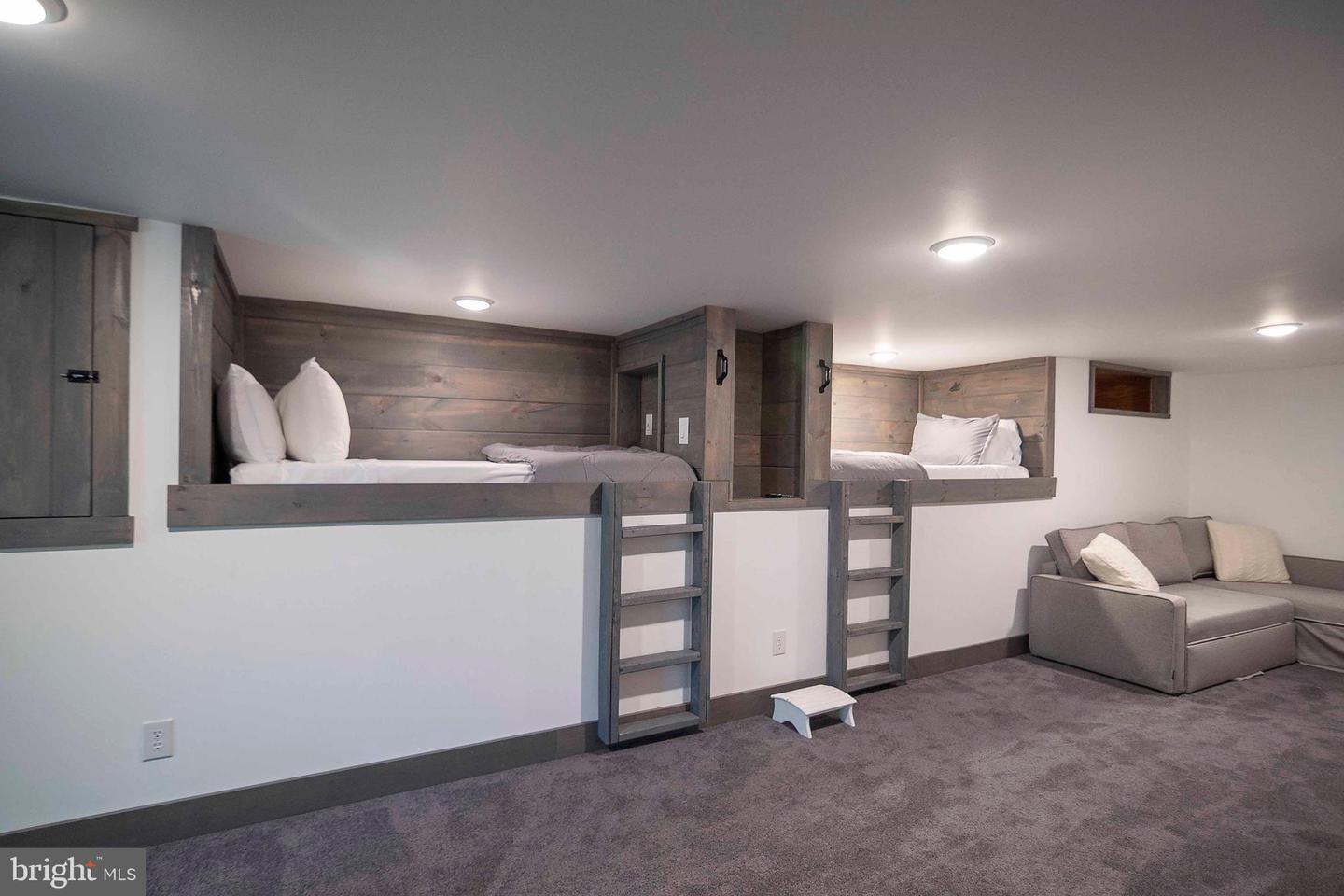 125 FRITZEL, BASYE, Virginia 22810, 4 Bedrooms Bedrooms, 12 Rooms Rooms,4 BathroomsBathrooms,Residential,For sale,125 FRITZEL,VASH2012512 MLS # VASH2012512