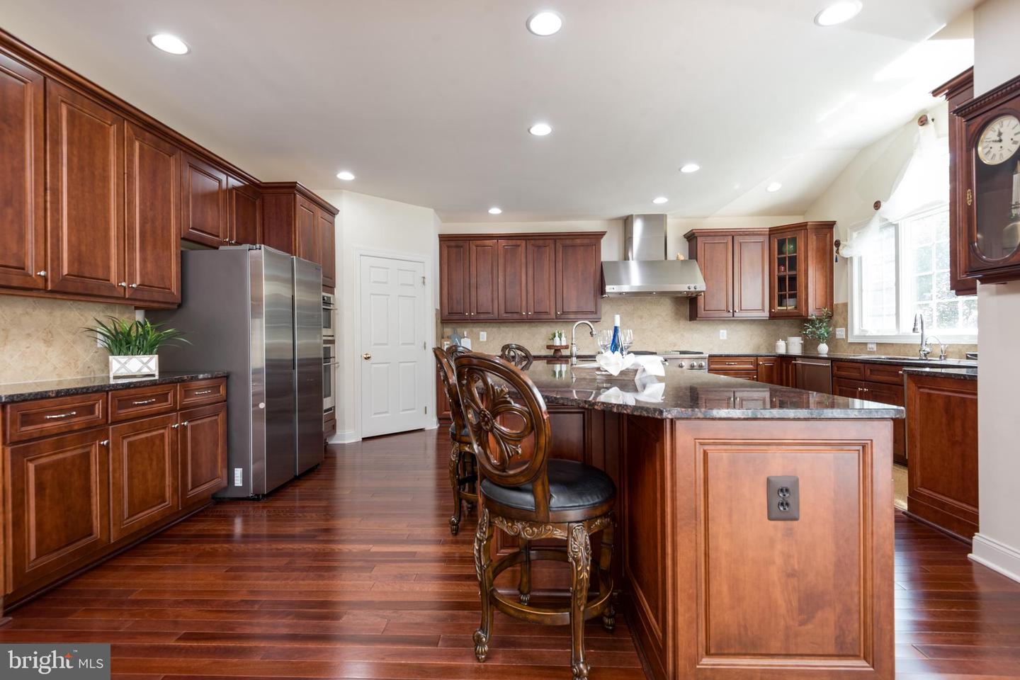 5331 CHAFFINS FARM CT, HAYMARKET, Virginia 20169, 6 Bedrooms Bedrooms, ,6 BathroomsBathrooms,Residential,For sale,5331 CHAFFINS FARM CT,VAPW2103830 MLS # VAPW2103830