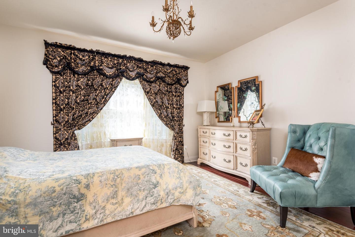 5331 CHAFFINS FARM CT, HAYMARKET, Virginia 20169, 6 Bedrooms Bedrooms, ,6 BathroomsBathrooms,Residential,For sale,5331 CHAFFINS FARM CT,VAPW2103830 MLS # VAPW2103830