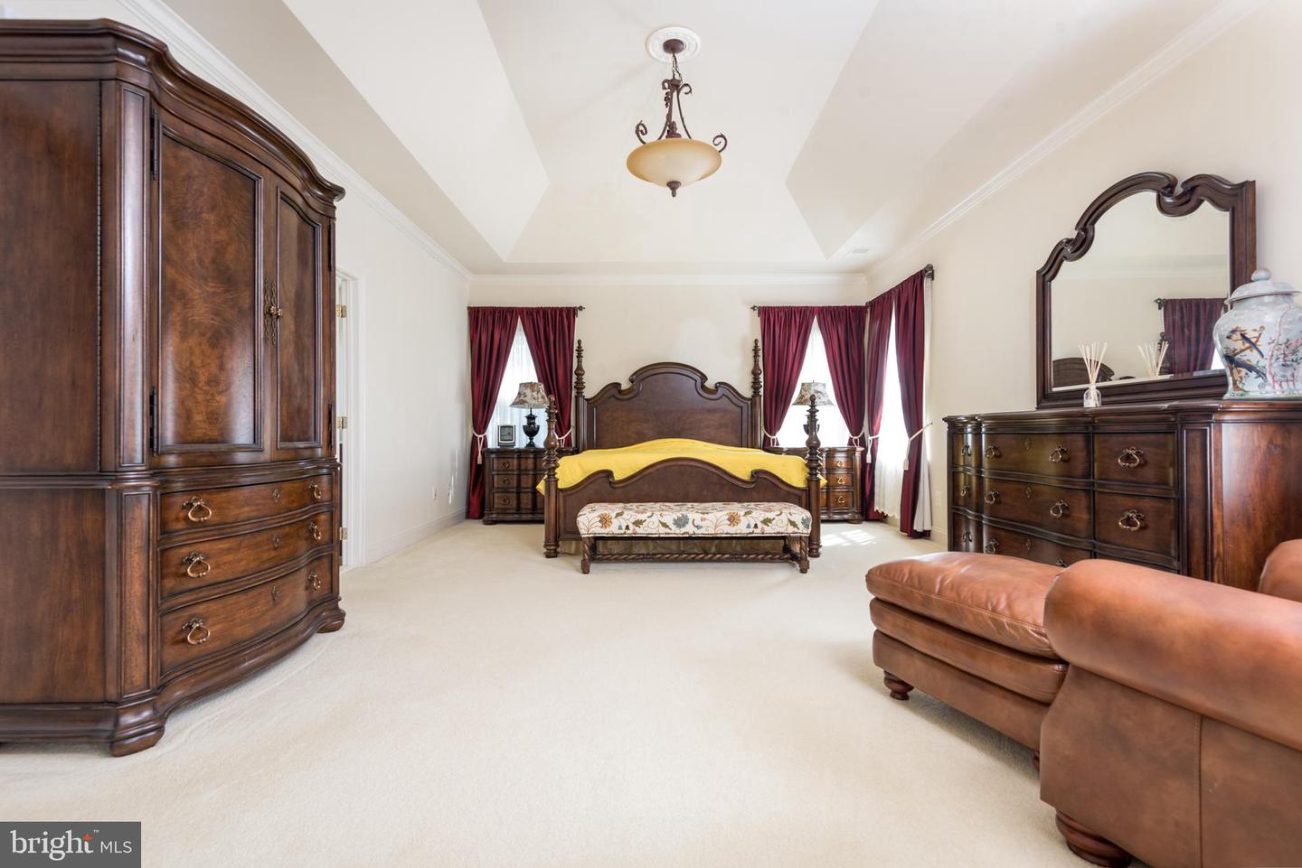 5331 CHAFFINS FARM CT, HAYMARKET, Virginia 20169, 6 Bedrooms Bedrooms, ,6 BathroomsBathrooms,Residential,For sale,5331 CHAFFINS FARM CT,VAPW2103830 MLS # VAPW2103830