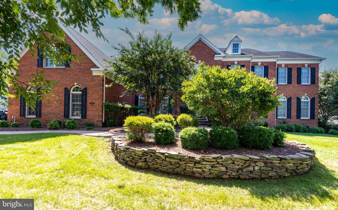 5331 CHAFFINS FARM CT, HAYMARKET, Virginia 20169, 6 Bedrooms Bedrooms, ,6 BathroomsBathrooms,Residential,For sale,5331 CHAFFINS FARM CT,VAPW2103830 MLS # VAPW2103830