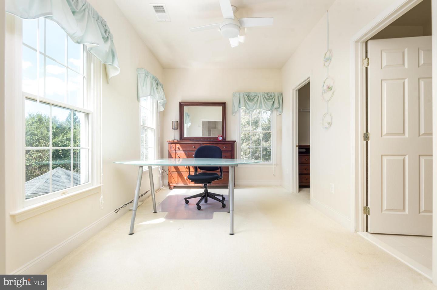 5331 CHAFFINS FARM CT, HAYMARKET, Virginia 20169, 6 Bedrooms Bedrooms, ,6 BathroomsBathrooms,Residential,For sale,5331 CHAFFINS FARM CT,VAPW2103830 MLS # VAPW2103830