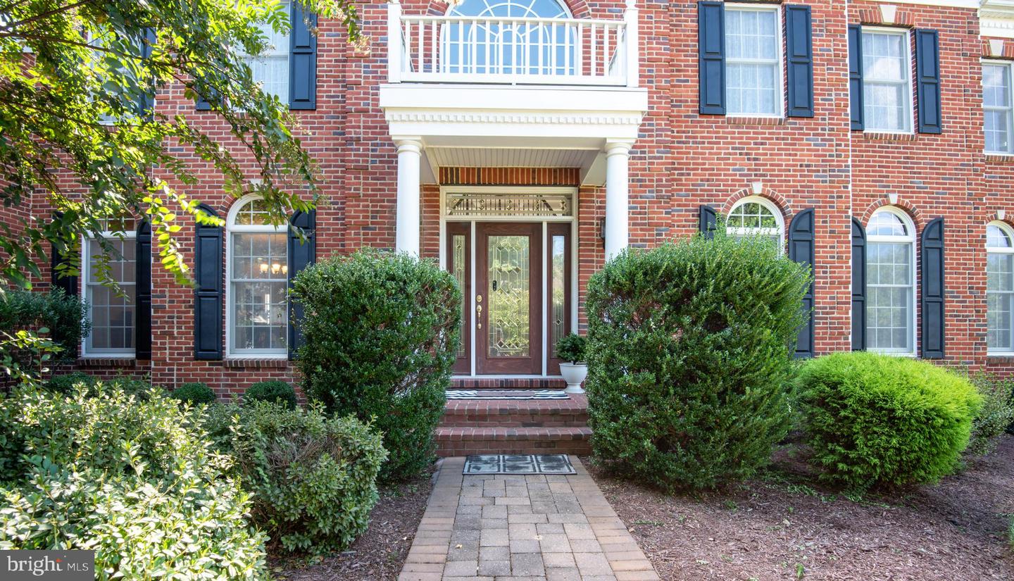 5331 CHAFFINS FARM CT, HAYMARKET, Virginia 20169, 6 Bedrooms Bedrooms, ,6 BathroomsBathrooms,Residential,For sale,5331 CHAFFINS FARM CT,VAPW2103830 MLS # VAPW2103830