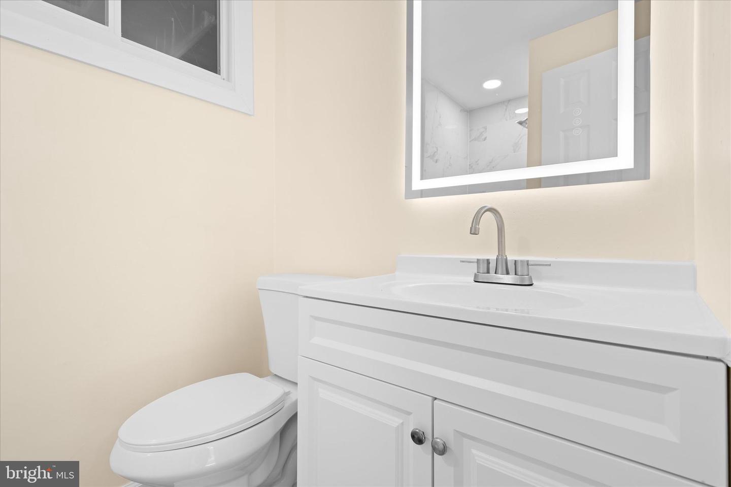 14220 FALLBROOK LN, WOODBRIDGE, Virginia 22193, 4 Bedrooms Bedrooms, 6 Rooms Rooms,2 BathroomsBathrooms,Residential,For sale,14220 FALLBROOK LN,VAPW2103842 MLS # VAPW2103842