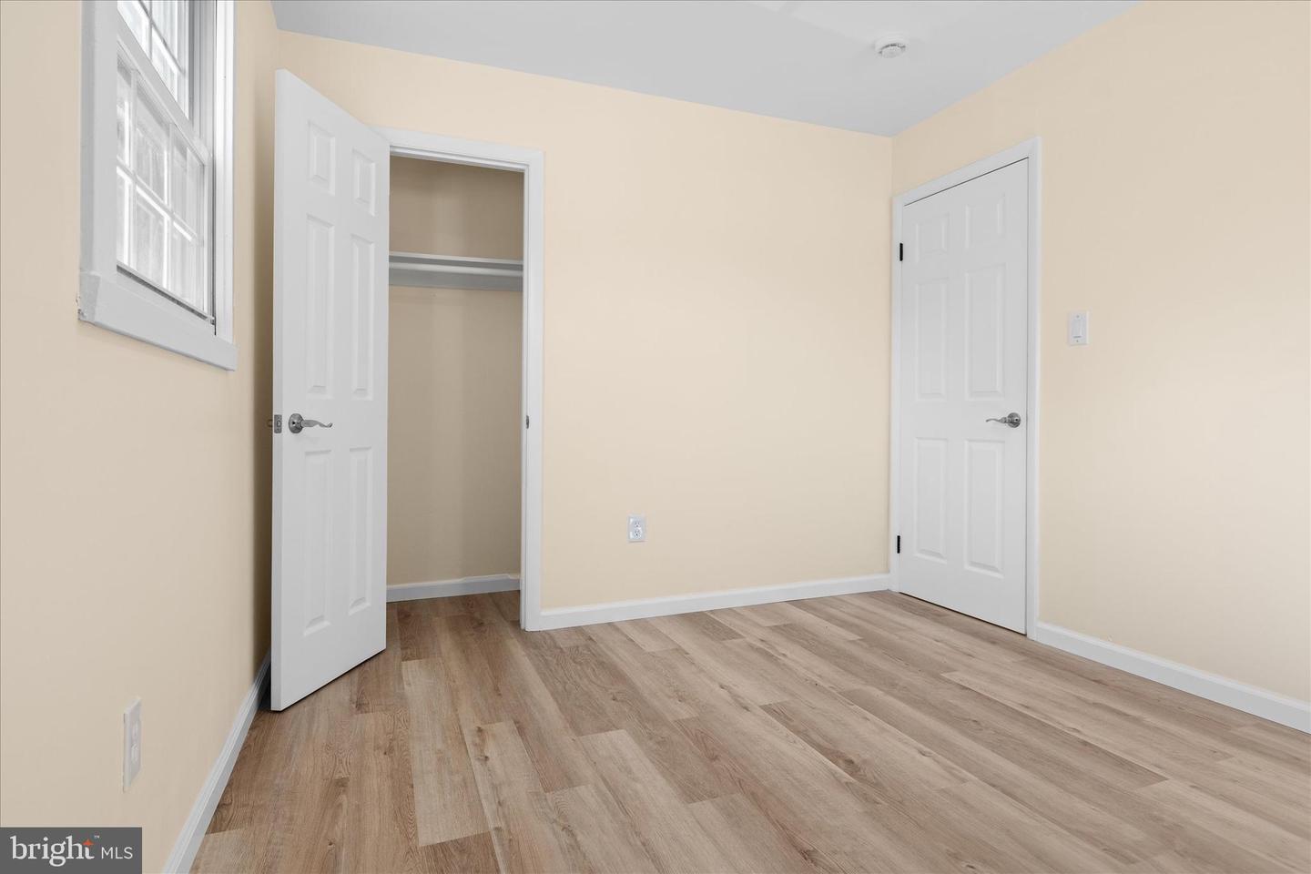 14220 FALLBROOK LN, WOODBRIDGE, Virginia 22193, 4 Bedrooms Bedrooms, 6 Rooms Rooms,2 BathroomsBathrooms,Residential,For sale,14220 FALLBROOK LN,VAPW2103842 MLS # VAPW2103842