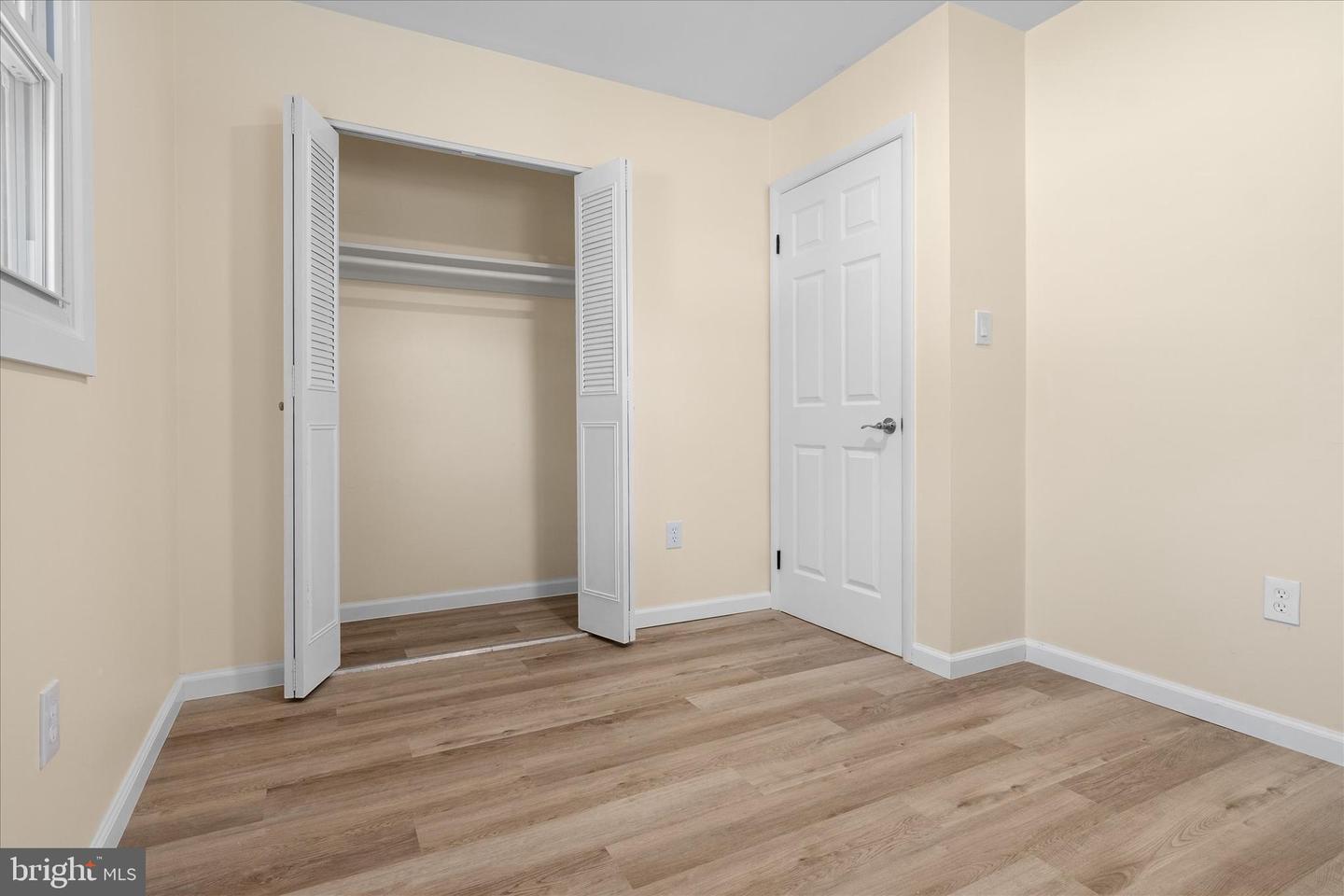 14220 FALLBROOK LN, WOODBRIDGE, Virginia 22193, 4 Bedrooms Bedrooms, 6 Rooms Rooms,2 BathroomsBathrooms,Residential,For sale,14220 FALLBROOK LN,VAPW2103842 MLS # VAPW2103842