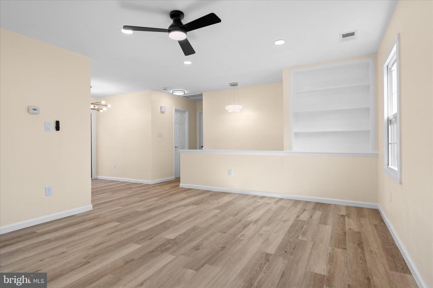 14220 FALLBROOK LN, WOODBRIDGE, Virginia 22193, 4 Bedrooms Bedrooms, 6 Rooms Rooms,2 BathroomsBathrooms,Residential,For sale,14220 FALLBROOK LN,VAPW2103842 MLS # VAPW2103842