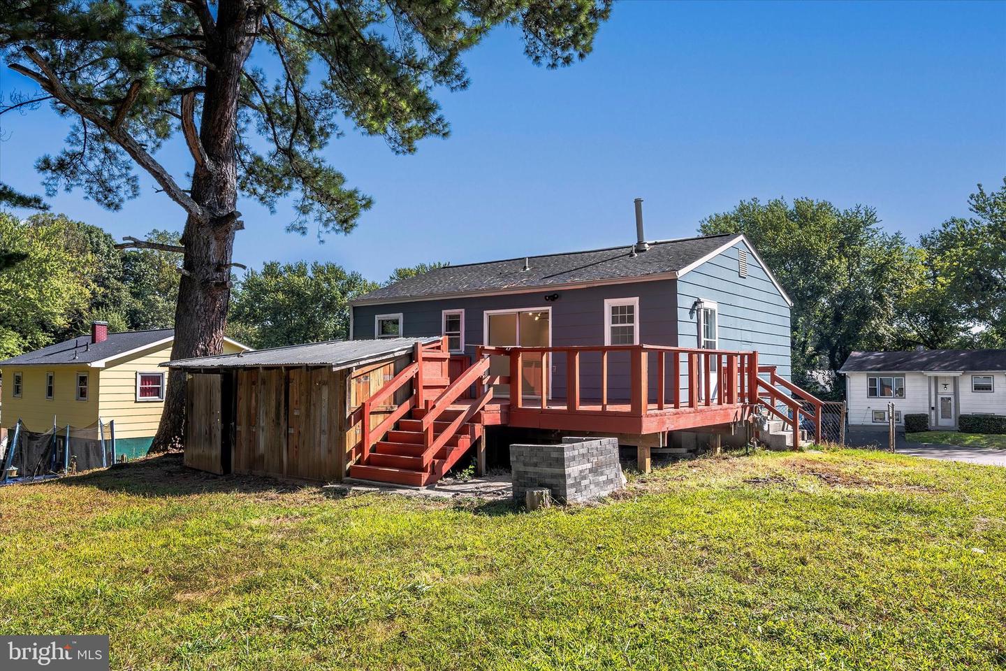 14220 FALLBROOK LN, WOODBRIDGE, Virginia 22193, 4 Bedrooms Bedrooms, 6 Rooms Rooms,2 BathroomsBathrooms,Residential,For sale,14220 FALLBROOK LN,VAPW2103842 MLS # VAPW2103842