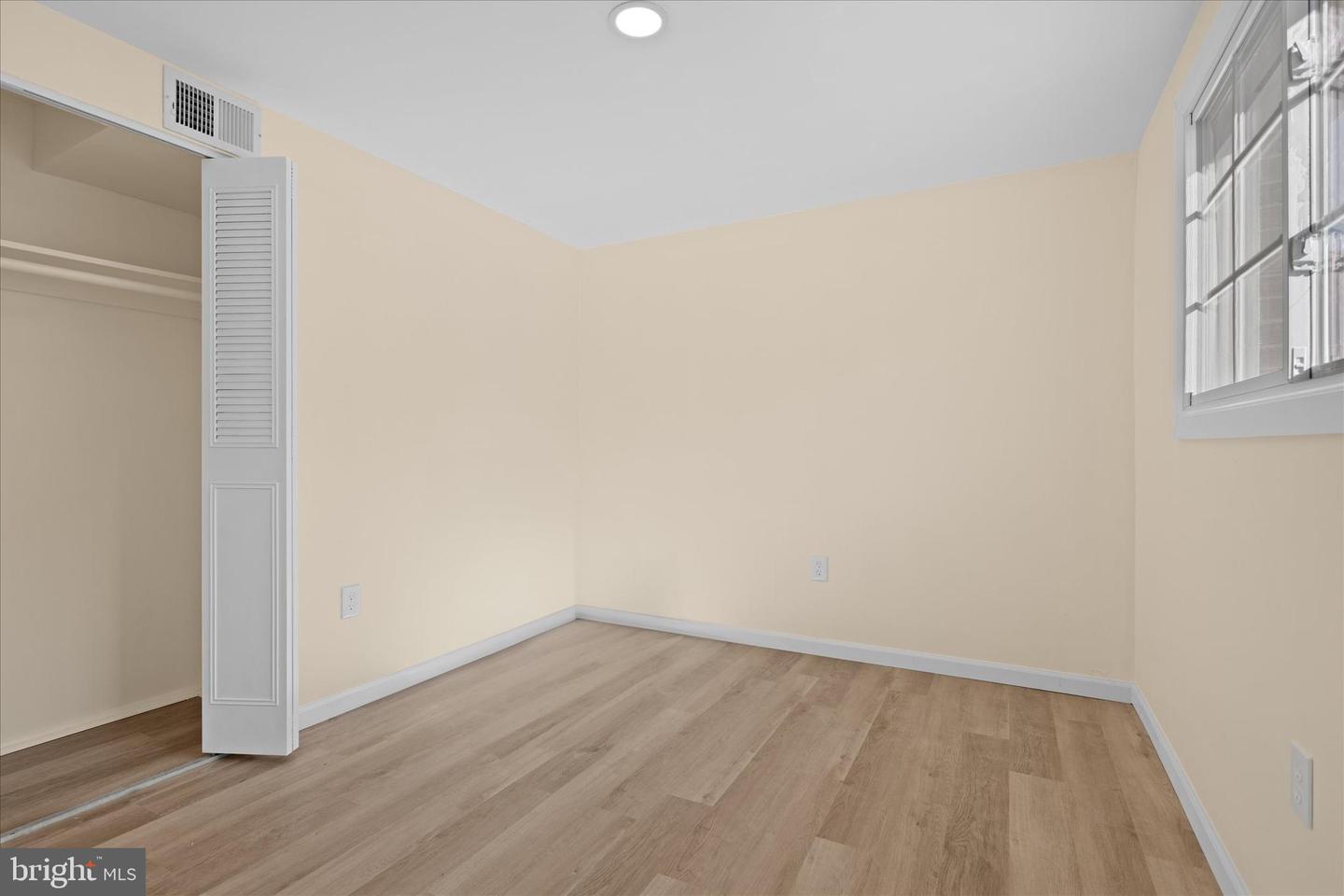 14220 FALLBROOK LN, WOODBRIDGE, Virginia 22193, 4 Bedrooms Bedrooms, 6 Rooms Rooms,2 BathroomsBathrooms,Residential,For sale,14220 FALLBROOK LN,VAPW2103842 MLS # VAPW2103842