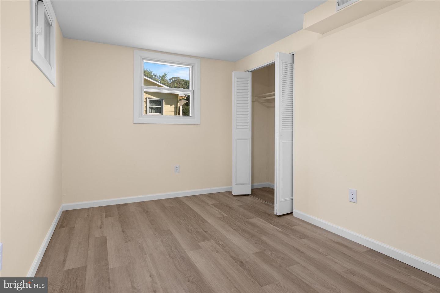 14220 FALLBROOK LN, WOODBRIDGE, Virginia 22193, 4 Bedrooms Bedrooms, 6 Rooms Rooms,2 BathroomsBathrooms,Residential,For sale,14220 FALLBROOK LN,VAPW2103842 MLS # VAPW2103842