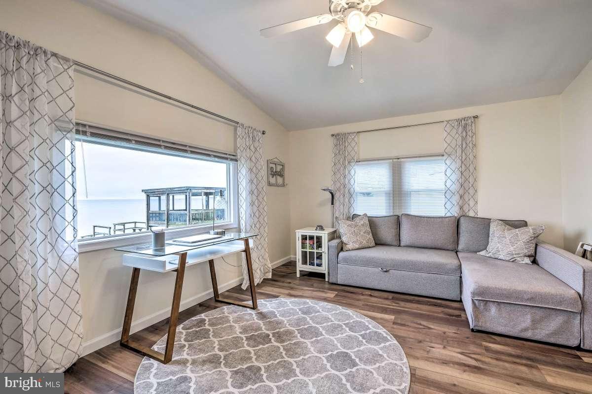 222 SHORE DR, COLONIAL BEACH, Virginia 22443, 3 Bedrooms Bedrooms, 5 Rooms Rooms,2 BathroomsBathrooms,Residential,For sale,222 SHORE DR,VAWE2009742 MLS # VAWE2009742