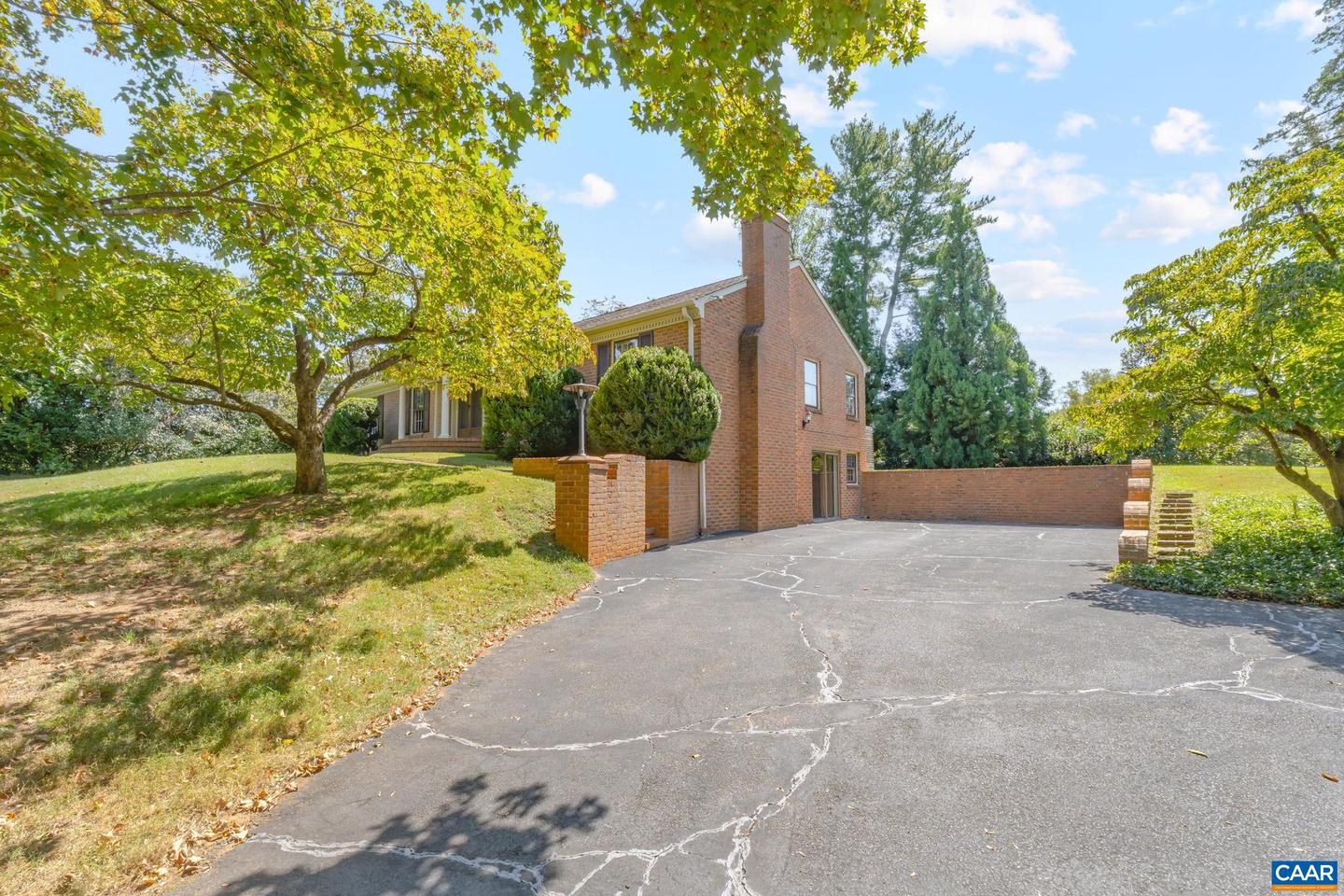 311 GLOUCESTER RD, CHARLOTTESVILLE, Virginia 22901, 5 Bedrooms Bedrooms, ,3 BathroomsBathrooms,Residential,For sale,311 GLOUCESTER RD,668872 MLS # 668872