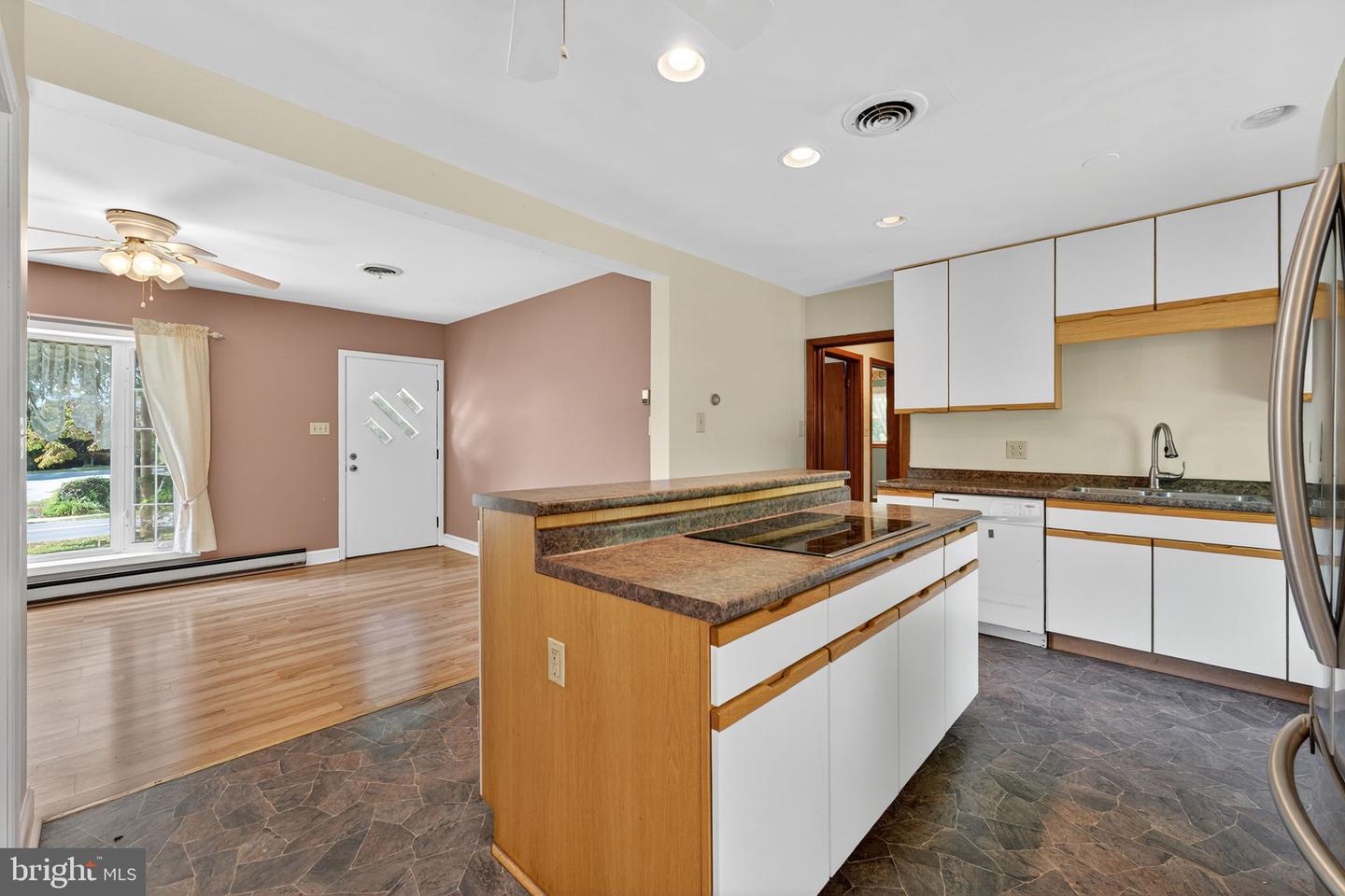328 S CHURCH ST, BERRYVILLE, Virginia 22611, 3 Bedrooms Bedrooms, ,2 BathroomsBathrooms,Residential,For sale,328 S CHURCH ST,VACL2006060 MLS # VACL2006060