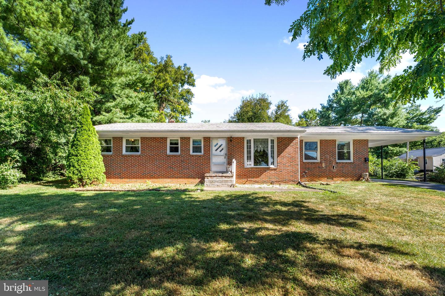 328 S CHURCH ST, BERRYVILLE, Virginia 22611, 3 Bedrooms Bedrooms, ,2 BathroomsBathrooms,Residential,For sale,328 S CHURCH ST,VACL2006060 MLS # VACL2006060