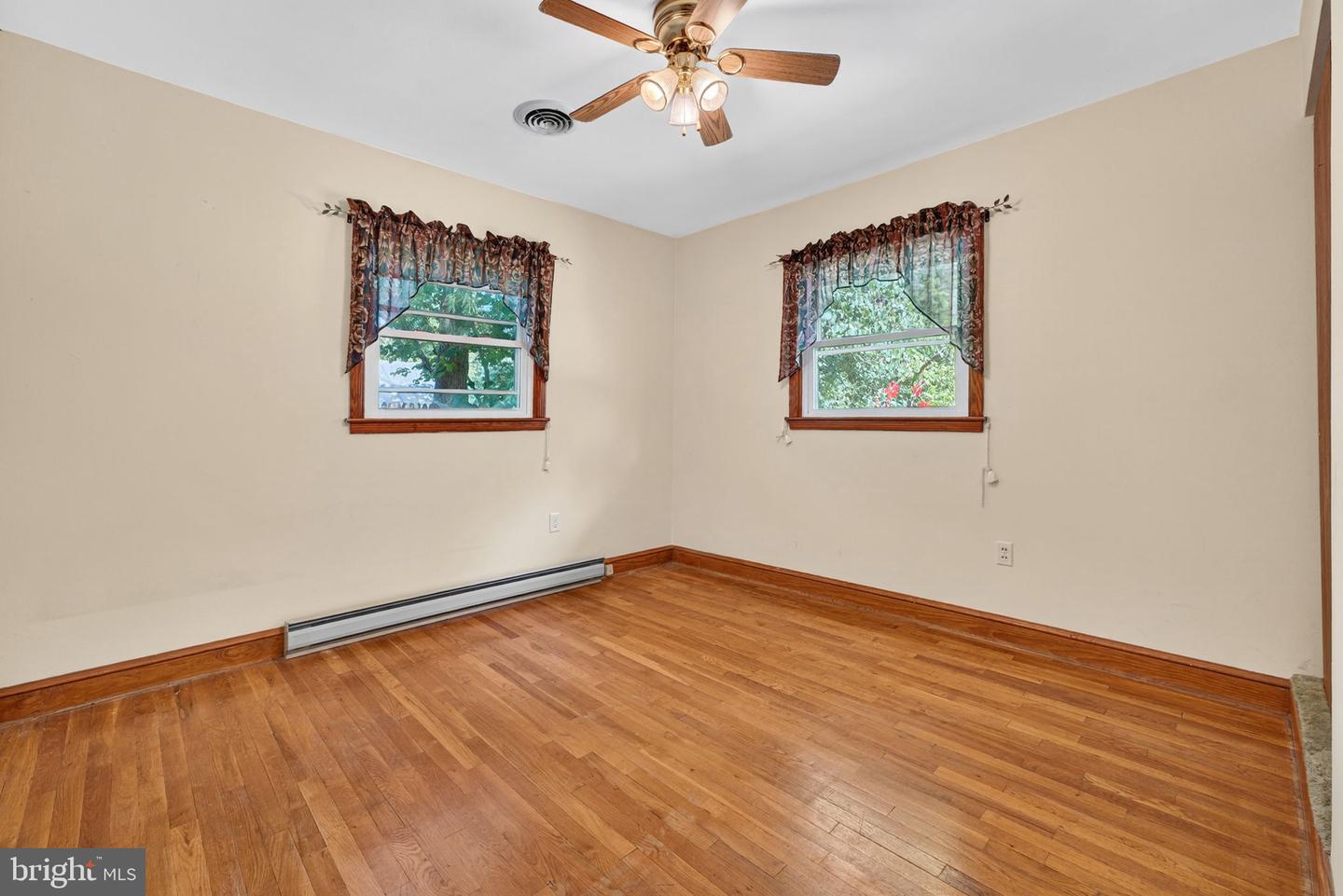 328 S CHURCH ST, BERRYVILLE, Virginia 22611, 3 Bedrooms Bedrooms, ,2 BathroomsBathrooms,Residential,For sale,328 S CHURCH ST,VACL2006060 MLS # VACL2006060