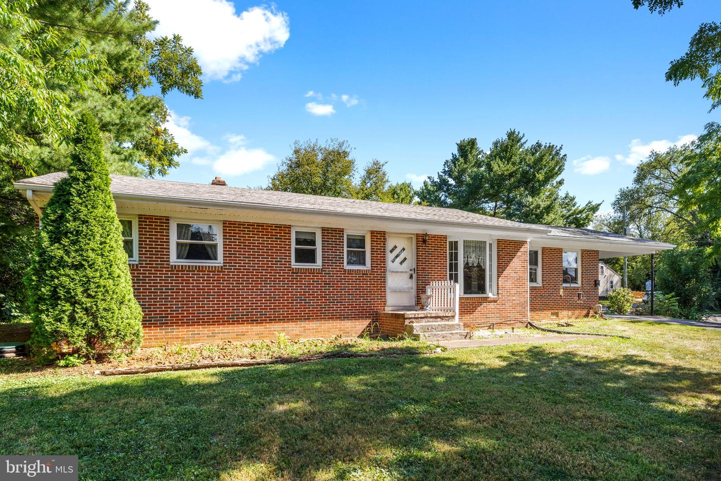 328 S CHURCH ST, BERRYVILLE, Virginia 22611, 3 Bedrooms Bedrooms, ,2 BathroomsBathrooms,Residential,For sale,328 S CHURCH ST,VACL2006060 MLS # VACL2006060