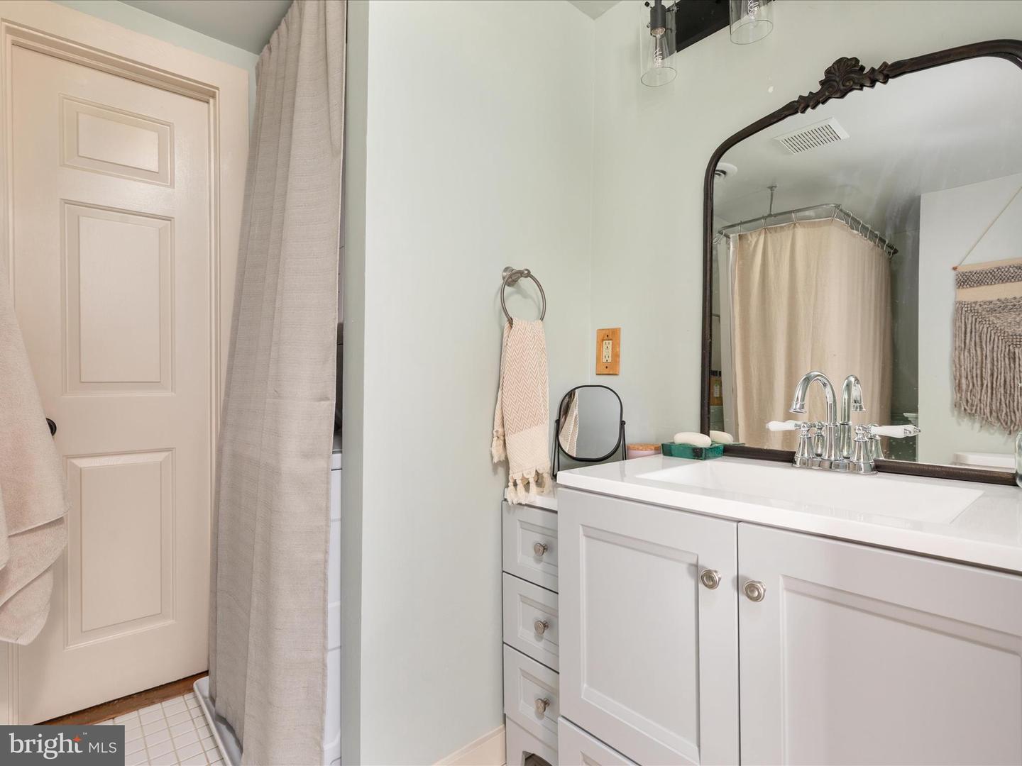 129 E CORK ST, WINCHESTER, Virginia 22601, 2 Bedrooms Bedrooms, ,1 BathroomBathrooms,Residential,For sale,129 E CORK ST,VAWI2009074 MLS # VAWI2009074 129 E CORK ST, WINCHESTER, Virginia 22601, 2 Bedrooms Bedrooms, ,1 BathroomBathrooms,Residential,For sale,129 E CORK ST,VAWI2009074 MLS # VAWI2009074