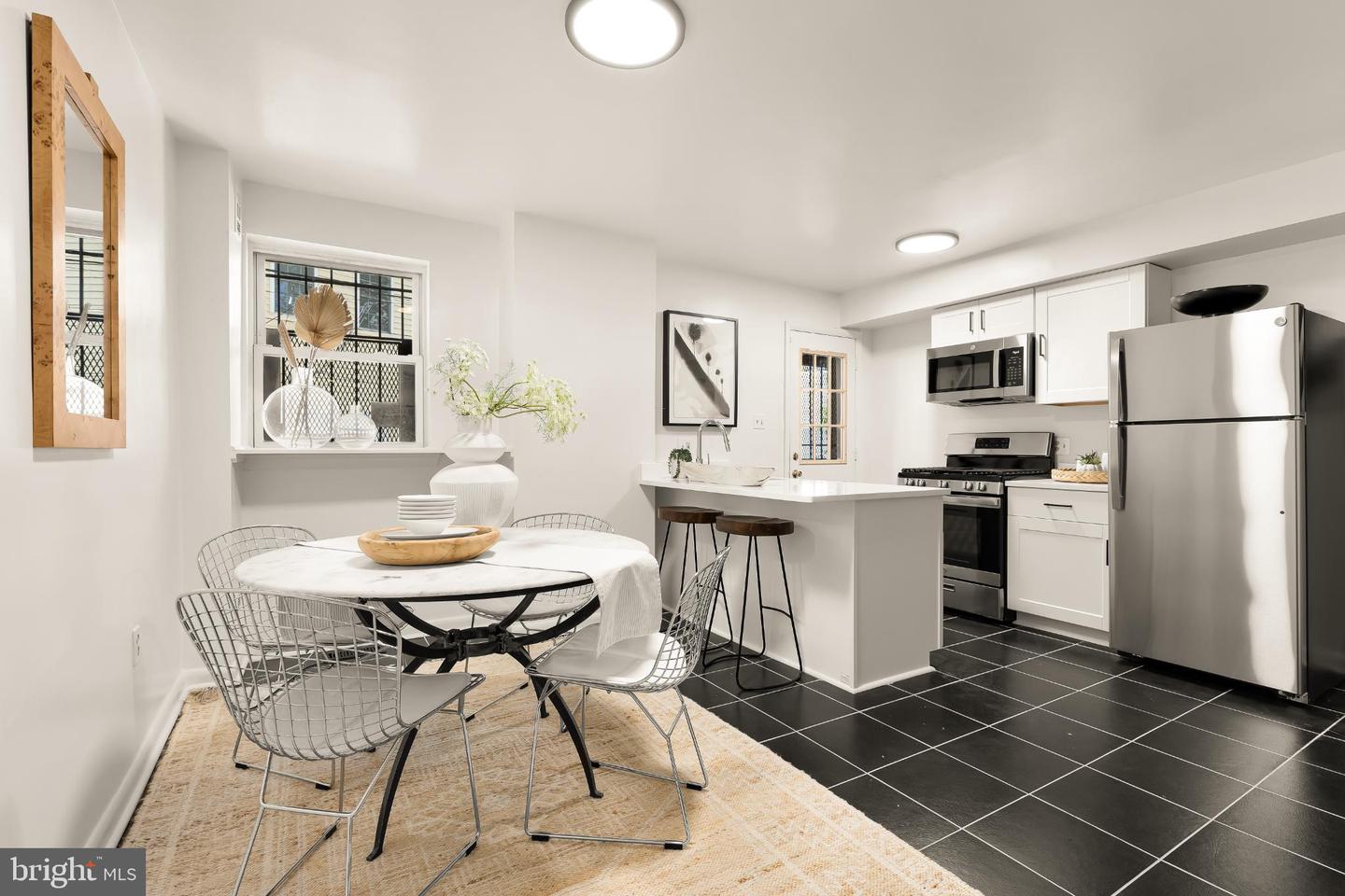 31 FLORIDA AVE NE, WASHINGTON, District Of Columbia 20002, 4 Bedrooms Bedrooms, ,2 BathroomsBathrooms,Residential,For sale,31 FLORIDA AVE NE,DCDC2222158 MLS # DCDC2222158