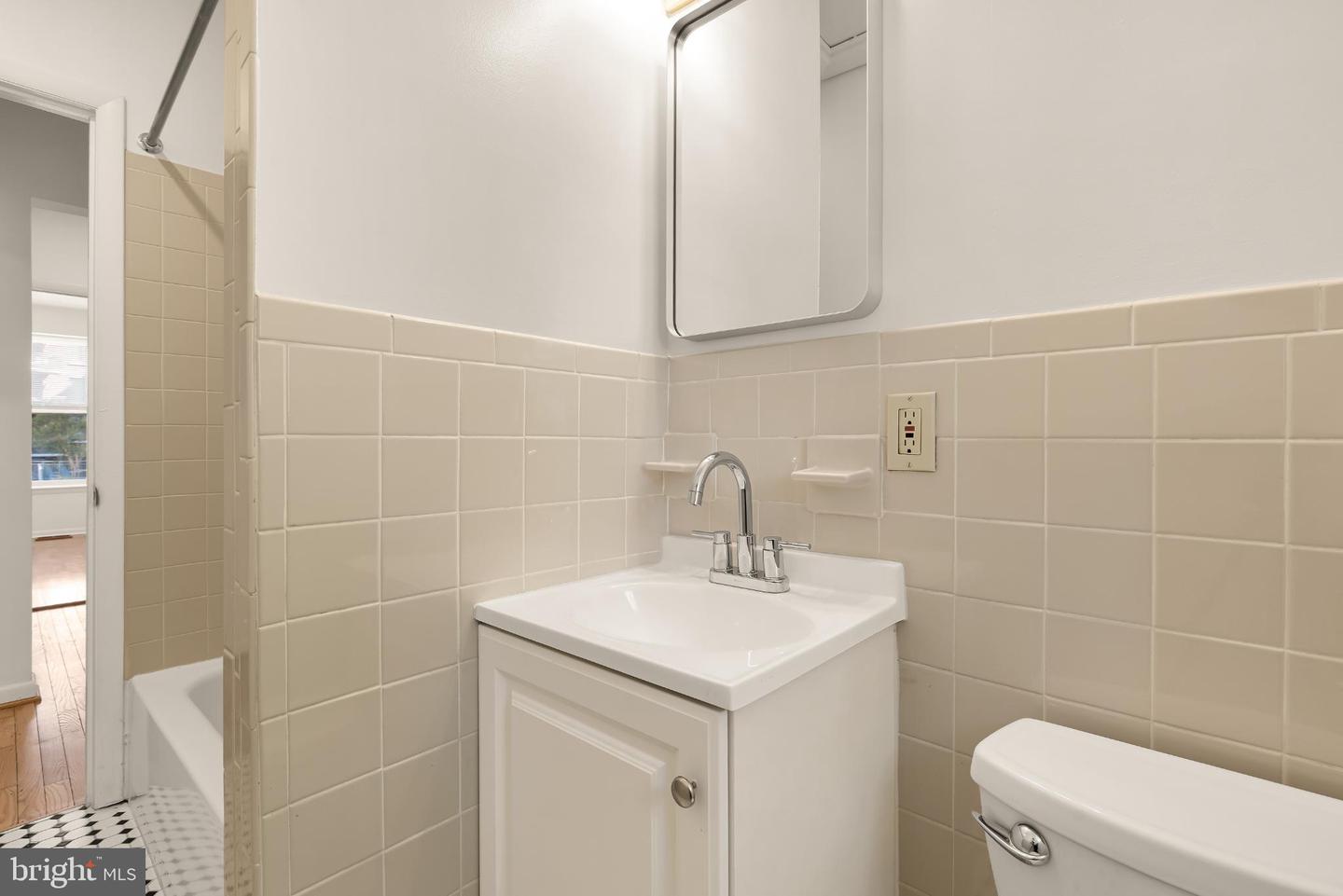 31 FLORIDA AVE NE, WASHINGTON, District Of Columbia 20002, 4 Bedrooms Bedrooms, ,2 BathroomsBathrooms,Residential,For sale,31 FLORIDA AVE NE,DCDC2222158 MLS # DCDC2222158