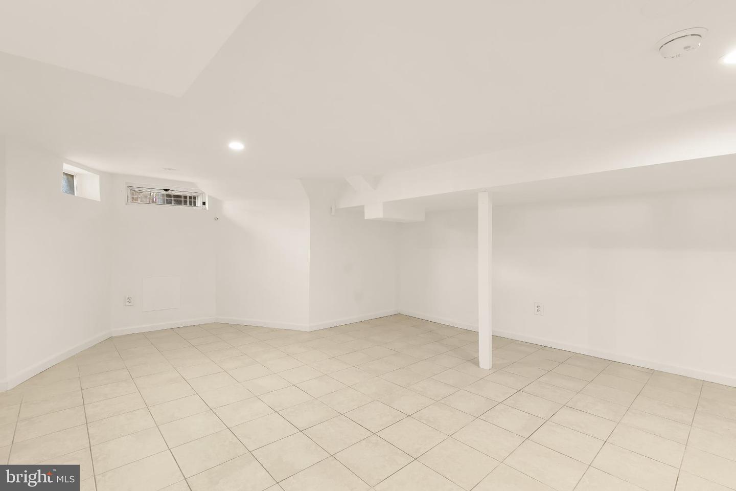 31 FLORIDA AVE NE, WASHINGTON, District Of Columbia 20002, 4 Bedrooms Bedrooms, ,2 BathroomsBathrooms,Residential,For sale,31 FLORIDA AVE NE,DCDC2222158 MLS # DCDC2222158