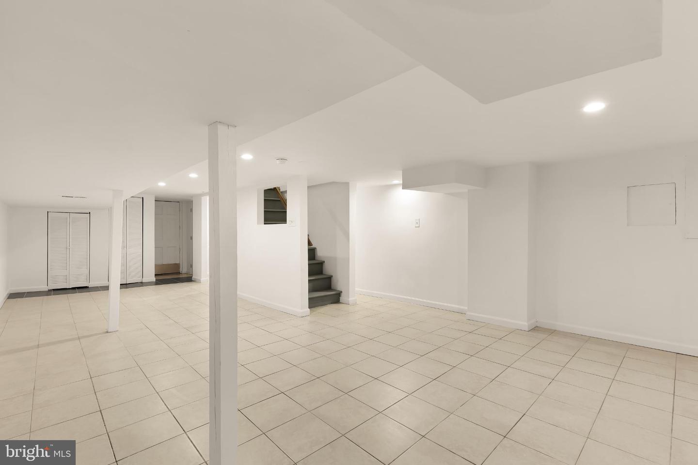 31 FLORIDA AVE NE, WASHINGTON, District Of Columbia 20002, 4 Bedrooms Bedrooms, ,2 BathroomsBathrooms,Residential,For sale,31 FLORIDA AVE NE,DCDC2222158 MLS # DCDC2222158