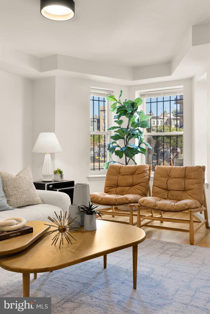 31 FLORIDA AVE NE, WASHINGTON, District Of Columbia 20002, 4 Bedrooms Bedrooms, ,2 BathroomsBathrooms,Residential,For sale,31 FLORIDA AVE NE,DCDC2222158 MLS # DCDC2222158