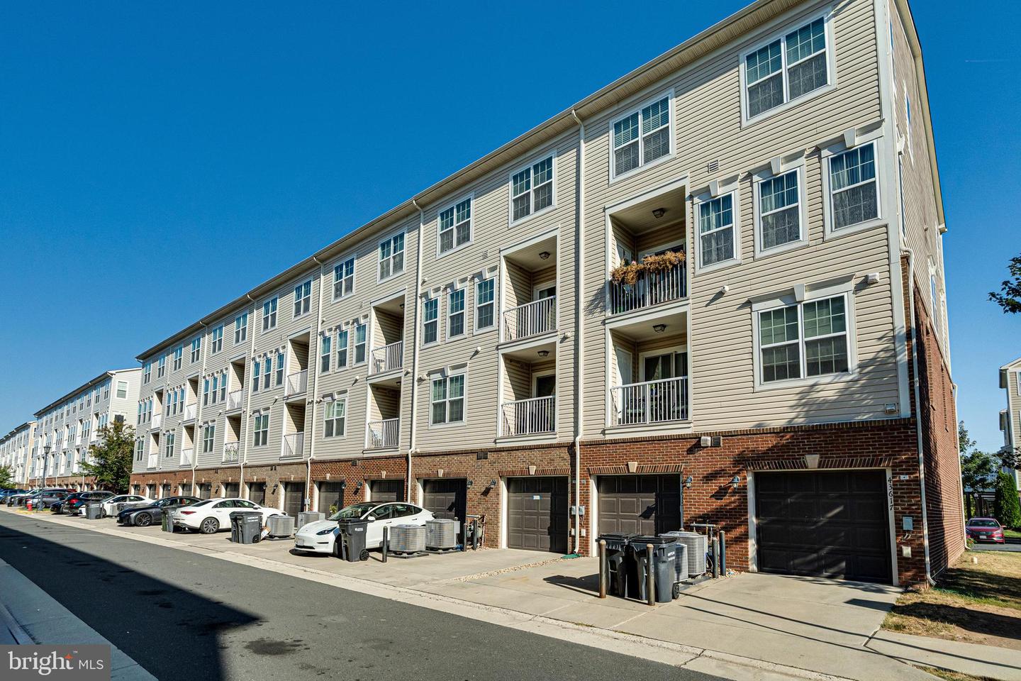 43613 HELMSDALE TER, CHANTILLY, Virginia 20152, ,Residential,For sale,43613 HELMSDALE TER,VALO2106720 MLS # VALO2106720