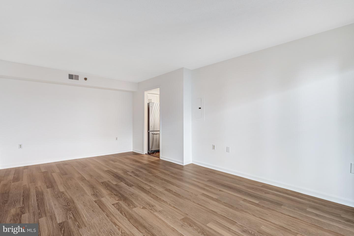 1301 N COURTHOUSE RD #705, ARLINGTON, Virginia 22201, 1 Bedroom Bedrooms, 2 Rooms Rooms,1 BathroomBathrooms,Residential,For sale,1301 N COURTHOUSE RD #705,VAAR2063664 MLS # VAAR2063664