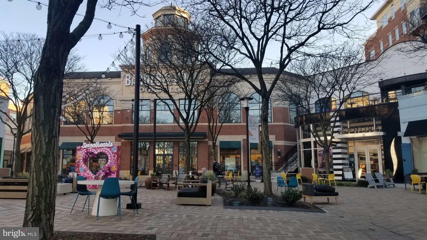 1301 N COURTHOUSE RD #705, ARLINGTON, Virginia 22201, 1 Bedroom Bedrooms, 2 Rooms Rooms,1 BathroomBathrooms,Residential,For sale,1301 N COURTHOUSE RD #705,VAAR2063664 MLS # VAAR2063664 1301 N COURTHOUSE RD #705, ARLINGTON, Virginia 22201, 1 Bedroom Bedrooms, 2 Rooms Rooms,1 BathroomBathrooms,Residential,For sale,1301 N COURTHOUSE RD #705,VAAR2063664 MLS # VAAR2063664