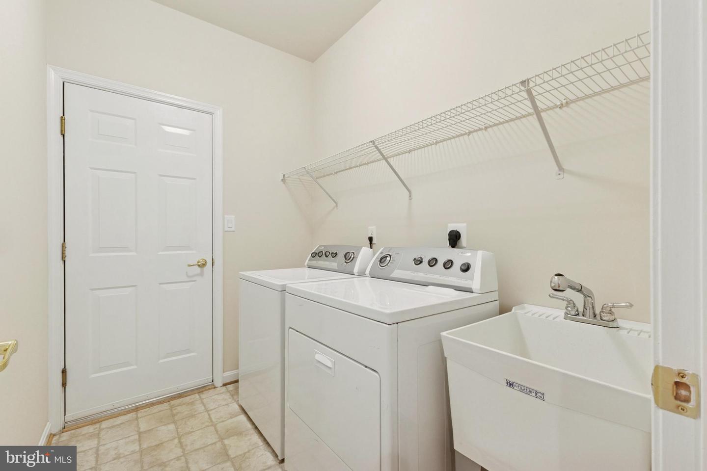 6156 FERRIER CT, GAINESVILLE, Virginia 20155, 4 Bedrooms Bedrooms, ,3 BathroomsBathrooms,Residential,For sale,6156 FERRIER CT,VAPW2103938 MLS # VAPW2103938