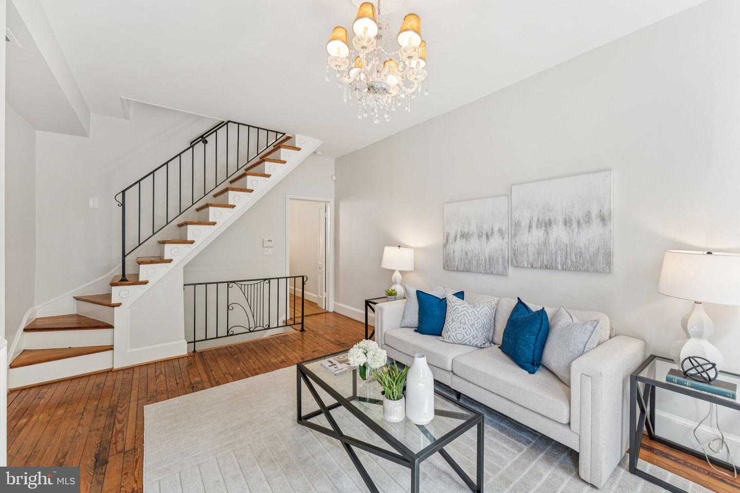818 INDEPENDENCE AVE SE, WASHINGTON, District Of Columbia 20003, 2 Bedrooms Bedrooms, ,2 BathroomsBathrooms,Residential,For sale,818 INDEPENDENCE AVE SE,DCDC2222182 MLS # DCDC2222182