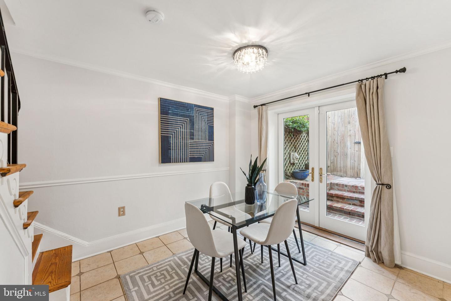 818 INDEPENDENCE AVE SE, WASHINGTON, District Of Columbia 20003, 2 Bedrooms Bedrooms, ,2 BathroomsBathrooms,Residential,For sale,818 INDEPENDENCE AVE SE,DCDC2222182 MLS # DCDC2222182