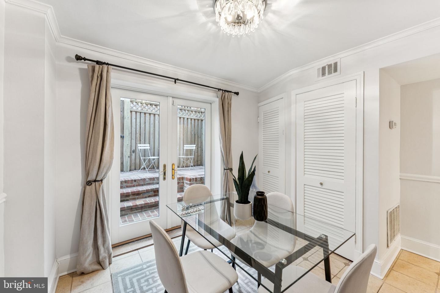818 INDEPENDENCE AVE SE, WASHINGTON, District Of Columbia 20003, 2 Bedrooms Bedrooms, ,2 BathroomsBathrooms,Residential,For sale,818 INDEPENDENCE AVE SE,DCDC2222182 MLS # DCDC2222182
