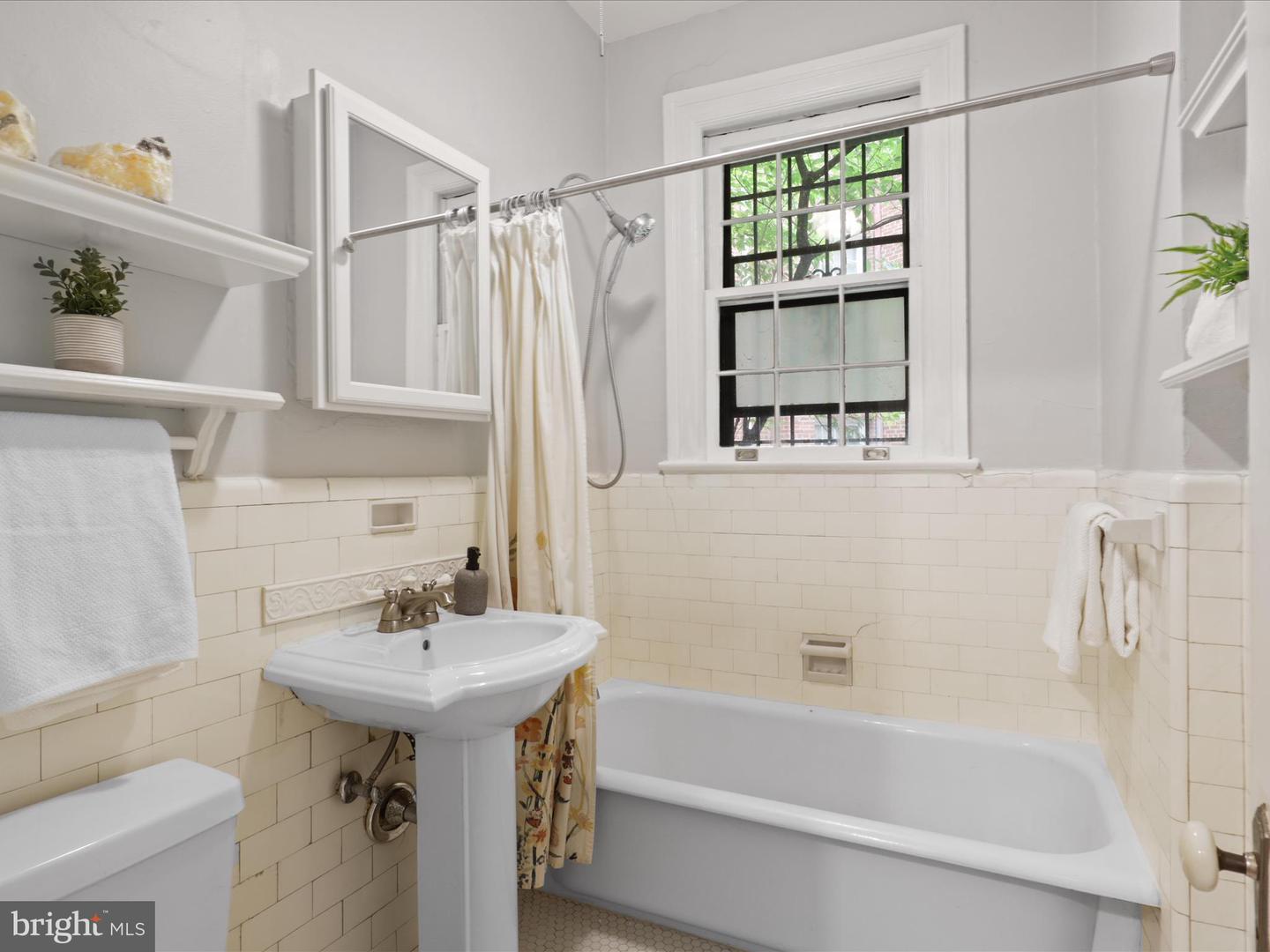 2707 ADAMS MILL RD NW #108, WASHINGTON, District Of Columbia 20009, 1 Bedroom Bedrooms, 4 Rooms Rooms,1 BathroomBathrooms,Residential,For sale,2707 ADAMS MILL RD NW #108,DCDC2222202 MLS # DCDC2222202 2707 ADAMS MILL RD NW #108, WASHINGTON, District Of Columbia 20009, 1 Bedroom Bedrooms, 4 Rooms Rooms,1 BathroomBathrooms,Residential,For sale,2707 ADAMS MILL RD NW #108,DCDC2222202 MLS # DCDC2222202