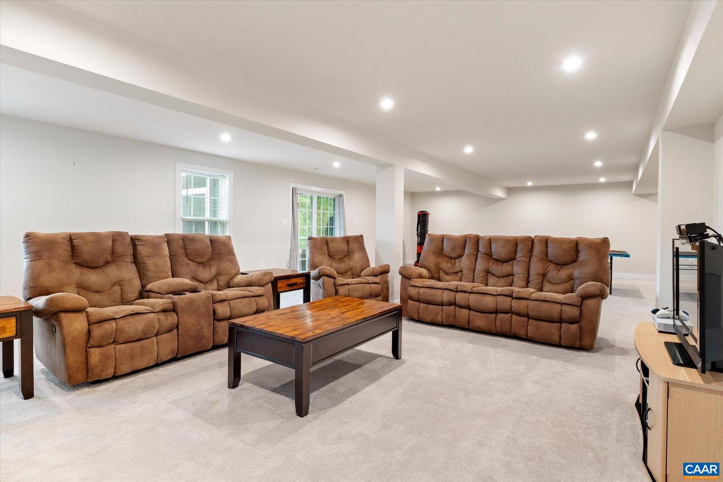 5626 MCKINLEY LN, CHARLOTTESVILLE, Virginia 22903, 6 Bedrooms Bedrooms, ,6 BathroomsBathrooms,Residential,For sale,5626 MCKINLEY LN,668958 MLS # 668958