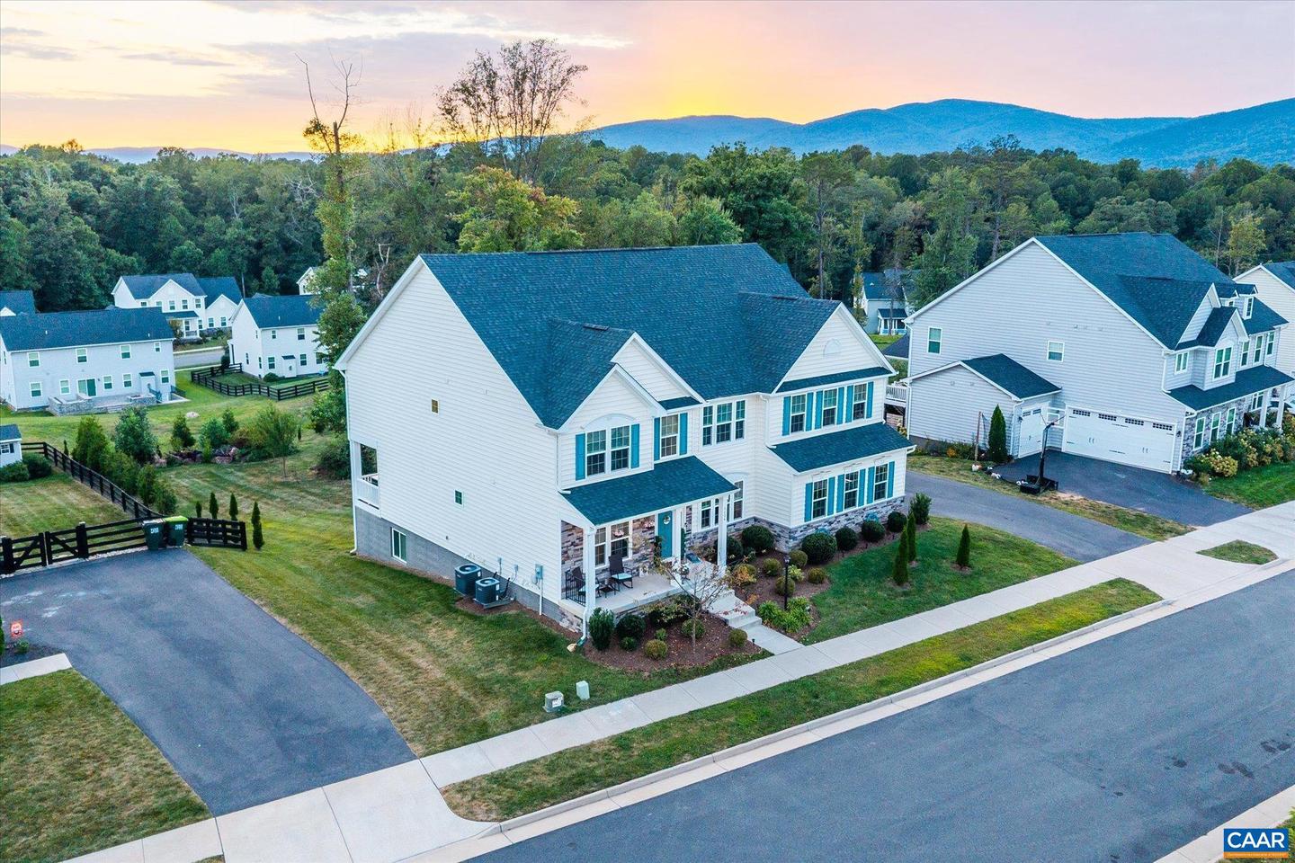 5626 MCKINLEY LN, CHARLOTTESVILLE, Virginia 22903, 6 Bedrooms Bedrooms, ,6 BathroomsBathrooms,Residential,For sale,5626 MCKINLEY LN,668958 MLS # 668958