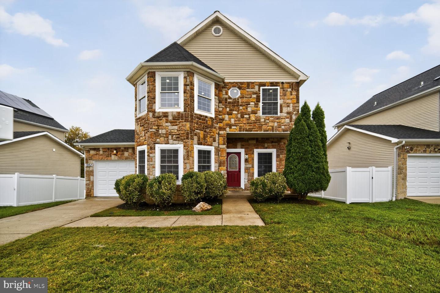 1992 RETTA GILLIAM CT SE, WASHINGTON, District Of Columbia 20020, 5 Bedrooms Bedrooms, 16 Rooms Rooms,3 BathroomsBathrooms,Residential,For sale,1992 RETTA GILLIAM CT SE,DCDC2222200 MLS # DCDC2222200