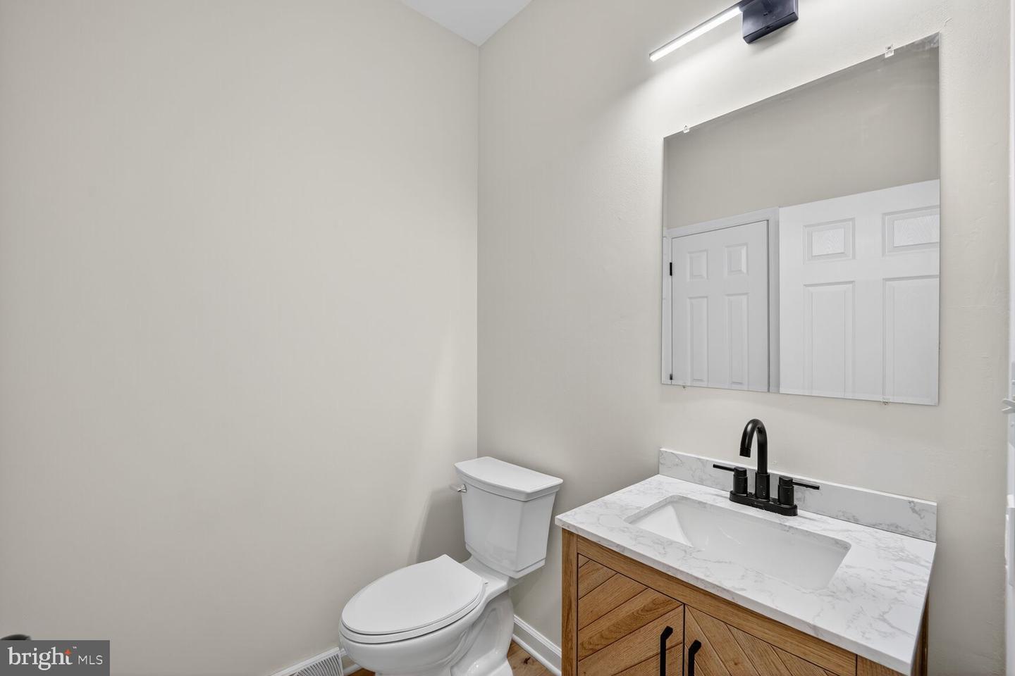 1992 RETTA GILLIAM CT SE, WASHINGTON, District Of Columbia 20020, 5 Bedrooms Bedrooms, 16 Rooms Rooms,3 BathroomsBathrooms,Residential,For sale,1992 RETTA GILLIAM CT SE,DCDC2222200 MLS # DCDC2222200