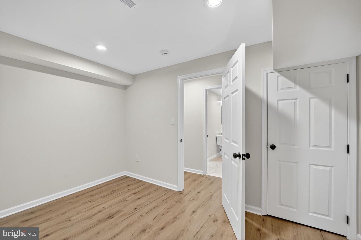 1992 RETTA GILLIAM CT SE, WASHINGTON, District Of Columbia 20020, 5 Bedrooms Bedrooms, 16 Rooms Rooms,3 BathroomsBathrooms,Residential,For sale,1992 RETTA GILLIAM CT SE,DCDC2222200 MLS # DCDC2222200