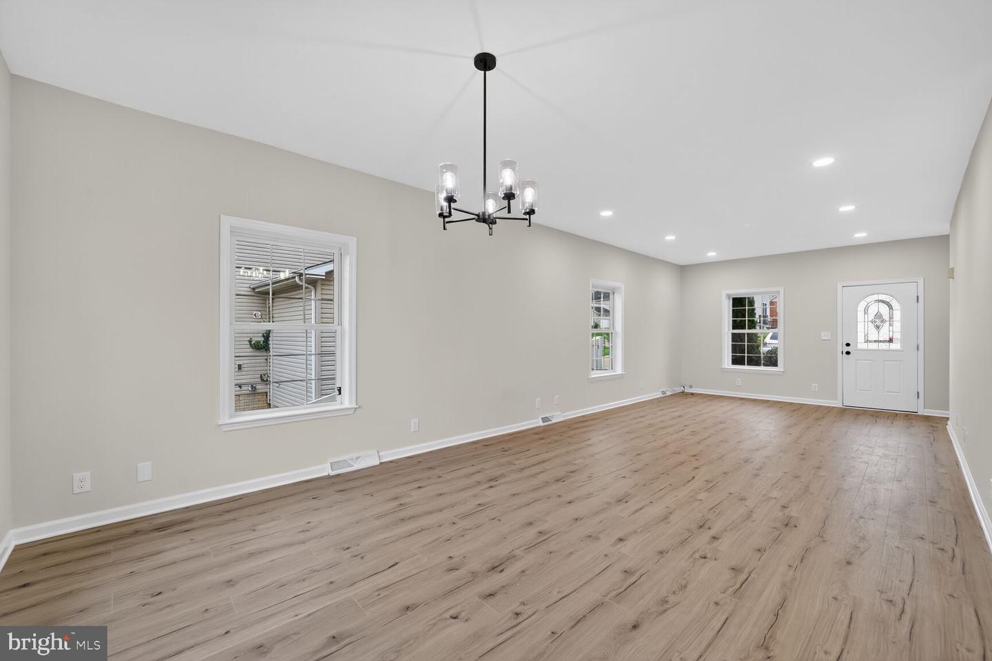 1992 RETTA GILLIAM CT SE, WASHINGTON, District Of Columbia 20020, 5 Bedrooms Bedrooms, 16 Rooms Rooms,3 BathroomsBathrooms,Residential,For sale,1992 RETTA GILLIAM CT SE,DCDC2222200 MLS # DCDC2222200